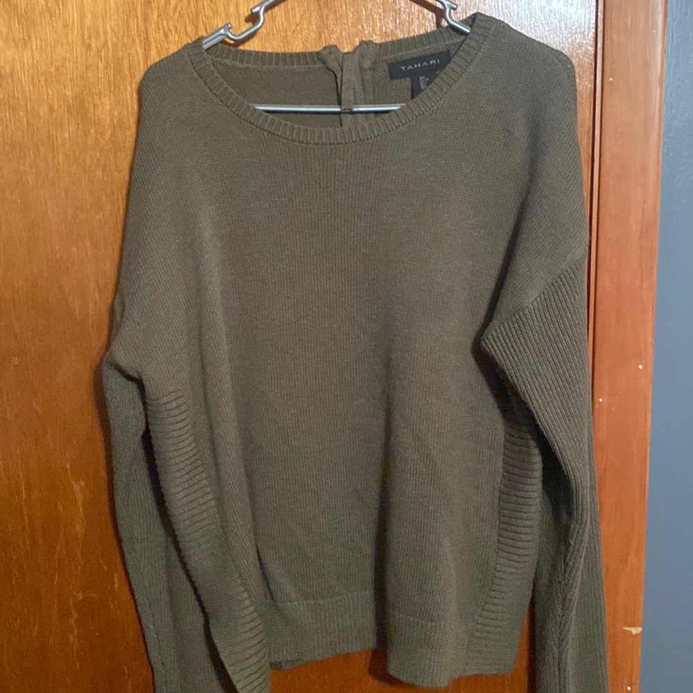 Hunter green sweater
